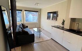 Modern Apartment Only 5 Minutes From City Centre